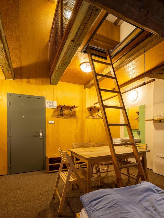 Zamecky Hostel ליטומיסי מראה חיצוני תמונה